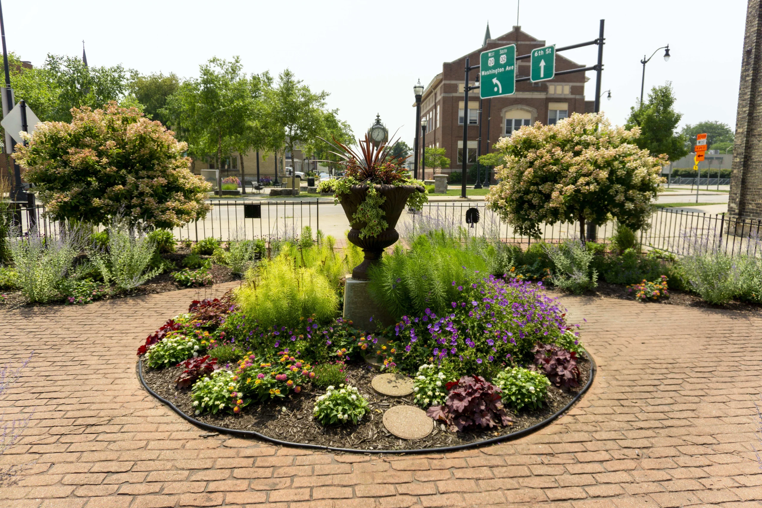 Bi-Centennial Gardens